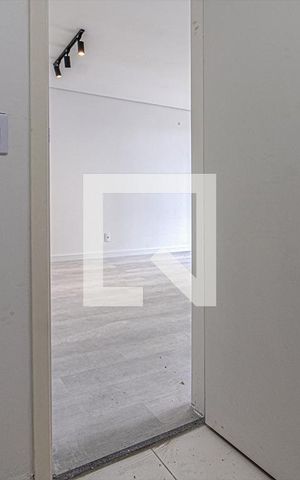 Studio à venda com 33m², 1 quarto e sem vaga Studio à venda com 33m², 1 quarto e sem vagabanheiro social_4