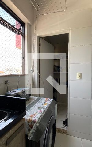 Apartamento à venda com 190m², 4 quartos e 2 vagas Apartamento à venda com 190m², 4 quartos e 2 vagasÁrea de Serviço