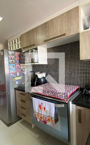 Apartamento à venda com 190m², 4 quartos e 2 vagas Apartamento à venda com 190m², 4 quartos e 2 vagasCozinha e Área de Serviço