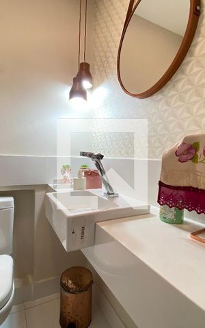 Apartamento à venda com 190m², 4 quartos e 2 vagas Apartamento à venda com 190m², 4 quartos e 2 vagasBanheiro