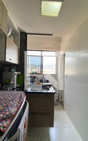 Apartamento à venda com 190m², 4 quartos e 2 vagas Apartamento à venda com 190m², 4 quartos e 2 vagasCozinha e Área de Serviço