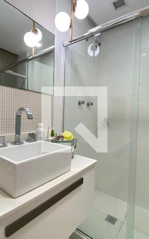Apartamento à venda com 190m², 4 quartos e 2 vagas Apartamento à venda com 190m², 4 quartos e 2 vagasBanheiro do Quarto 1