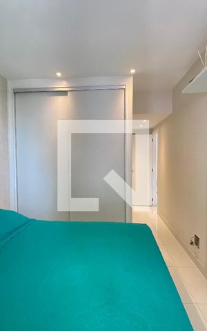 Apartamento à venda com 190m², 4 quartos e 2 vagas Apartamento à venda com 190m², 4 quartos e 2 vagasQuarto 1