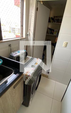 Apartamento à venda com 190m², 4 quartos e 2 vagas Apartamento à venda com 190m², 4 quartos e 2 vagasÁrea de Serviço