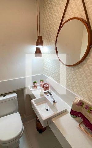 Apartamento à venda com 190m², 4 quartos e 2 vagas Apartamento à venda com 190m², 4 quartos e 2 vagasBanheiro