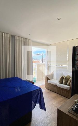 Apartamento à venda com 190m², 4 quartos e 2 vagas Apartamento à venda com 190m², 4 quartos e 2 vagasCobertura
