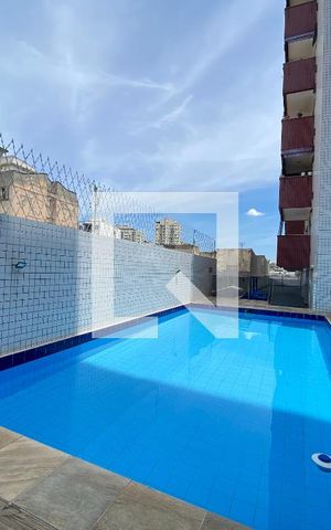 Apartamento à venda com 190m², 4 quartos e 2 vagas Apartamento à venda com 190m², 4 quartos e 2 vagasÁrea comum - Piscina