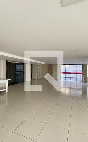 Apartamento à venda com 190m², 4 quartos e 2 vagas Apartamento à venda com 190m², 4 quartos e 2 vagasÁrea comum - Salão de festas