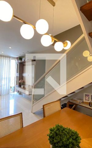 Apartamento à venda com 190m², 4 quartos e 2 vagas Apartamento à venda com 190m², 4 quartos e 2 vagasSala