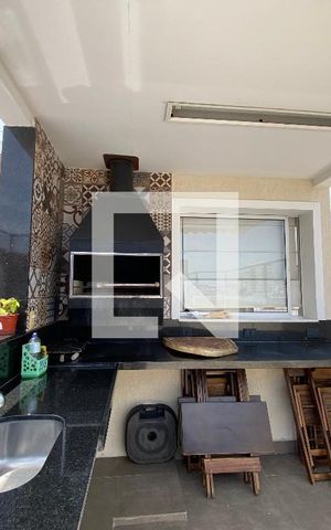 Apartamento à venda com 190m², 4 quartos e 2 vagas Apartamento à venda com 190m², 4 quartos e 2 vagasEspaço Gourmet