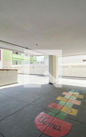 Apartamento à venda com 190m², 4 quartos e 2 vagas Apartamento à venda com 190m², 4 quartos e 2 vagasÁrea comum - Playground