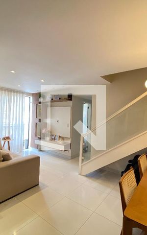 Apartamento à venda com 190m², 4 quartos e 2 vagas Apartamento à venda com 190m², 4 quartos e 2 vagasSala