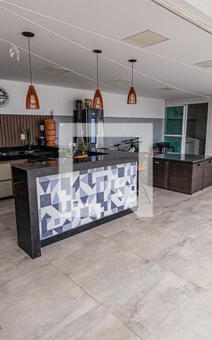 Apartamento à venda com 293m², 3 quartos e 2 vagas Apartamento à venda com 293m², 3 quartos e 2 vagasArea privativa e espaço goumert
