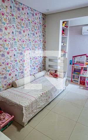 Apartamento à venda com 293m², 3 quartos e 2 vagas Apartamento à venda com 293m², 3 quartos e 2 vagasQuarto 3
