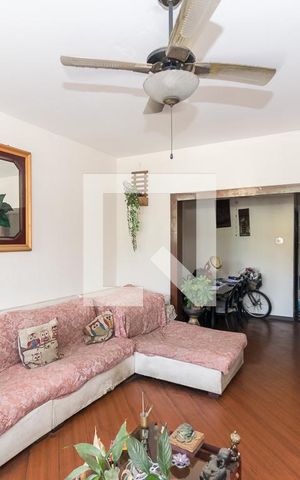 Casa à venda com 134m², 3 quartos e sem vaga Casa à venda com 134m², 3 quartos e sem vagaSala