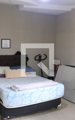 Casa para alugar com 150m², 3 quartos e 3 vagasSuíte
