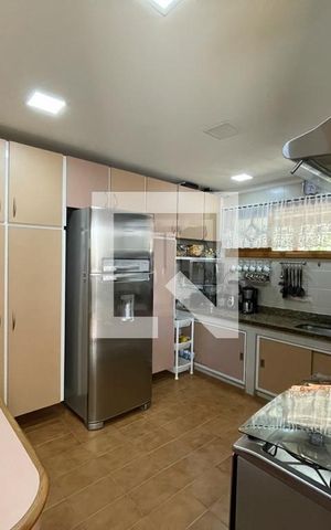 Casa à venda com 173m², 3 quartos e 2 vagas