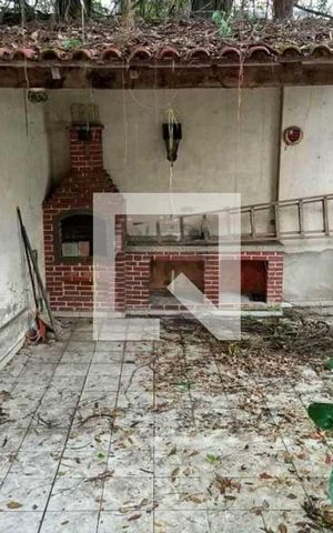 Casa de condomínio à venda com 277m², 5 quartos e 4 vagas