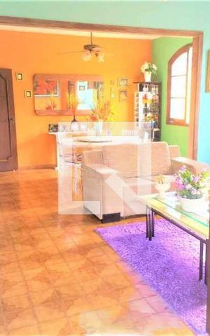 Casa de condomínio à venda com 750m², 3 quartos e 4 vagas