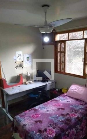 Casa de condomínio à venda com 312m², 4 quartos e 3 vagas
