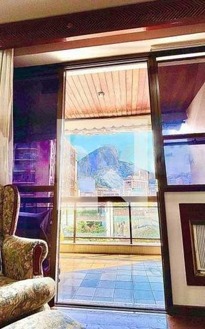 Apartamento à venda com 238m², 5 quartos e 3 vagas