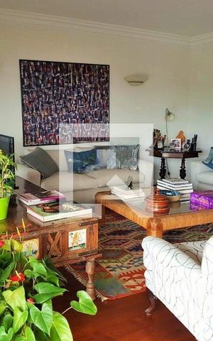 Apartamento à venda com 231m², 4 quartos e 2 vagas