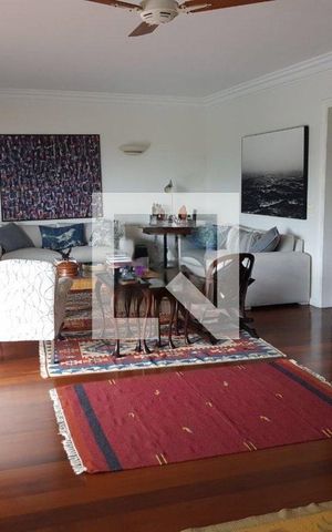 Apartamento à venda com 231m², 4 quartos e 2 vagas