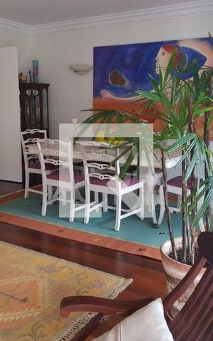 Apartamento à venda com 231m², 4 quartos e 2 vagas