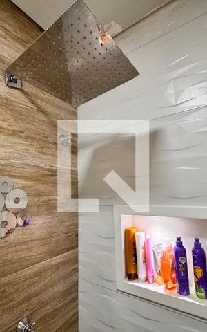 Apartamento à venda com 47m², 2 quartos e 1 vaga Apartamento à venda com 47m², 2 quartos e 1 vagaBanheiro
