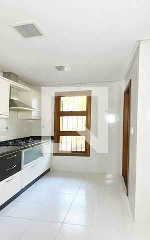 Casa para alugar com 190m², 3 quartos e 2 vagasCozinha