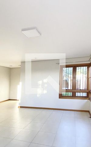 Casa para alugar com 190m², 3 quartos e 2 vagasSala