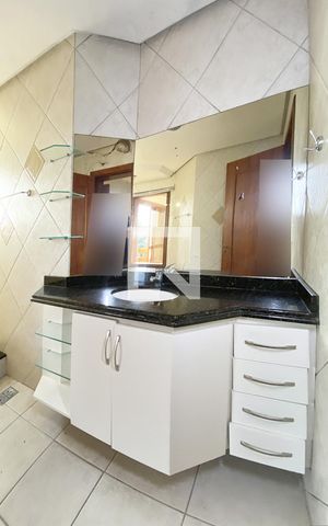 Casa para alugar com 190m², 3 quartos e 2 vagasBanheiro da Suíte