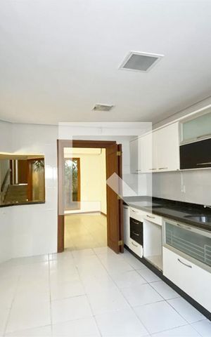 Casa para alugar com 190m², 3 quartos e 2 vagasCozinha