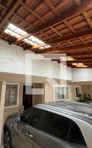 Casa à venda com 334m², 6 quartos e 3 vagas Casa à venda com 334m², 6 quartos e 3 vagasGaragem