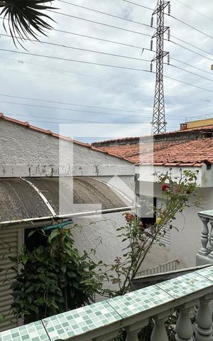 Casa à venda com 334m², 6 quartos e 3 vagas Casa à venda com 334m², 6 quartos e 3 vagasÁrea Externa