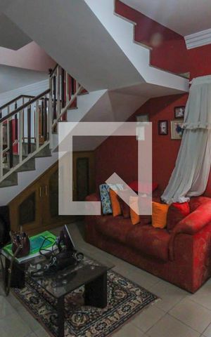 Casa à venda com 159m², 3 quartos e 2 vagasSala