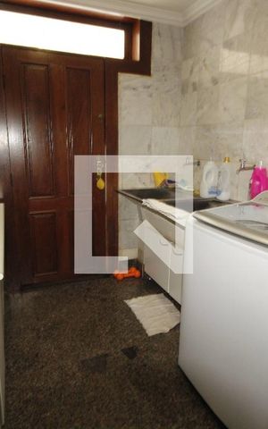 Casa à venda com 400m², 5 quartos e 4 vagasÁrea de Serviço