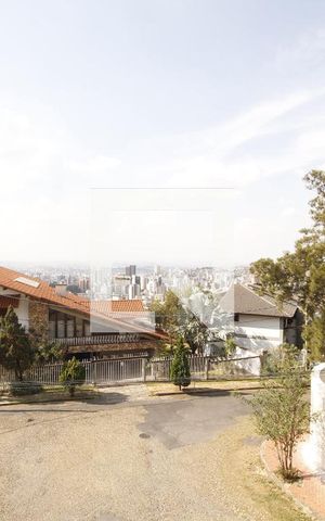 Casa à venda com 400m², 5 quartos e 4 vagasvista