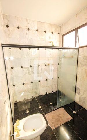 Casa à venda com 400m², 5 quartos e 4 vagasbaheiro 1