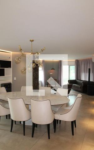Apartamento à venda com 198m², 3 quartos e 6 vagasSala / Cozinha