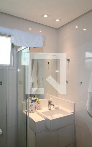Apartamento à venda com 198m², 3 quartos e 6 vagasBanheiro
