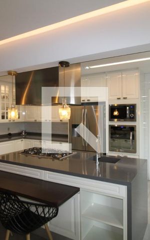 Apartamento à venda com 198m², 3 quartos e 6 vagasSala / Cozinha