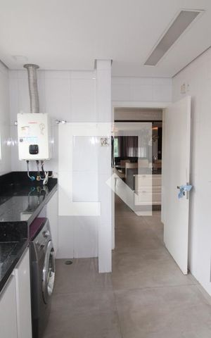 Apartamento à venda com 198m², 3 quartos e 6 vagasÁrea de Serviço