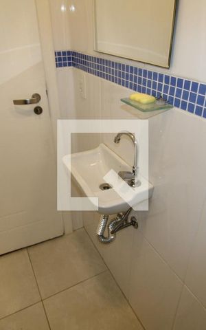 Apartamento à venda com 198m², 3 quartos e 6 vagasBanheiro 2