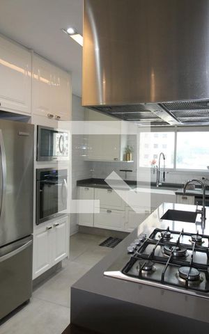 Apartamento à venda com 198m², 3 quartos e 6 vagasSala / Cozinha