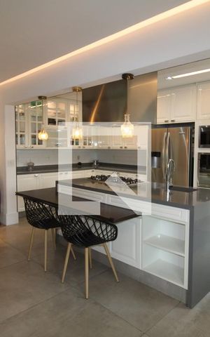 Apartamento à venda com 198m², 3 quartos e 6 vagasSala / Cozinha