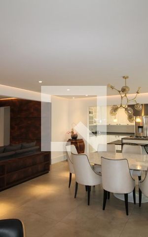 Apartamento à venda com 198m², 3 quartos e 6 vagasSala / Cozinha