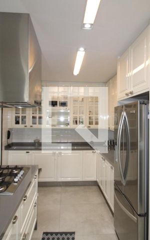 Apartamento à venda com 198m², 3 quartos e 6 vagasSala / Cozinha