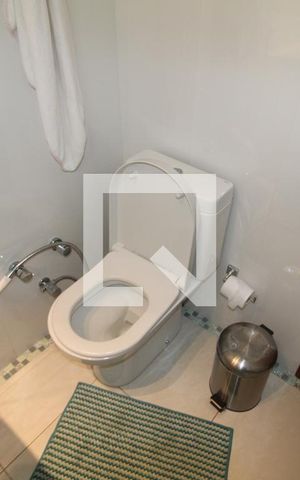 Apartamento à venda com 198m², 3 quartos e 6 vagasBanheiro