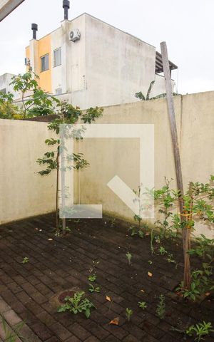Casa à venda com 117m², 3 quartos e 2 vagas Casa à venda com 117m², 3 quartos e 2 vagasQuintal